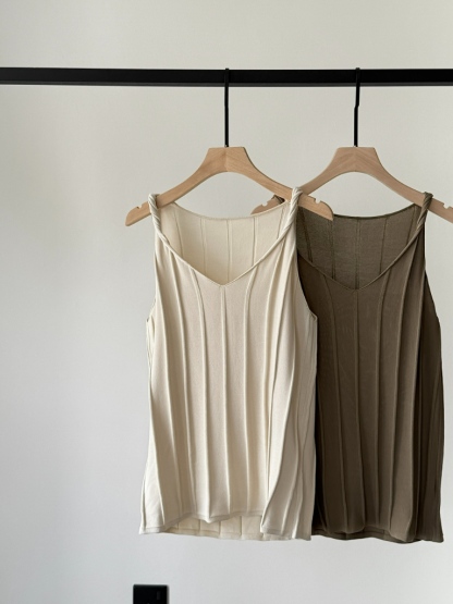 Emmett Twist Knot V-Neck Knit Top