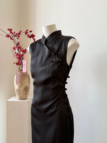 Shuang Ze Side Slide Lacey Cheongsam
