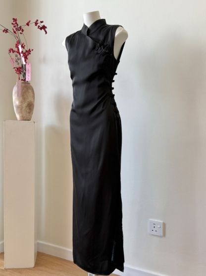 Shuang Ze Side Slide Lacey Cheongsam