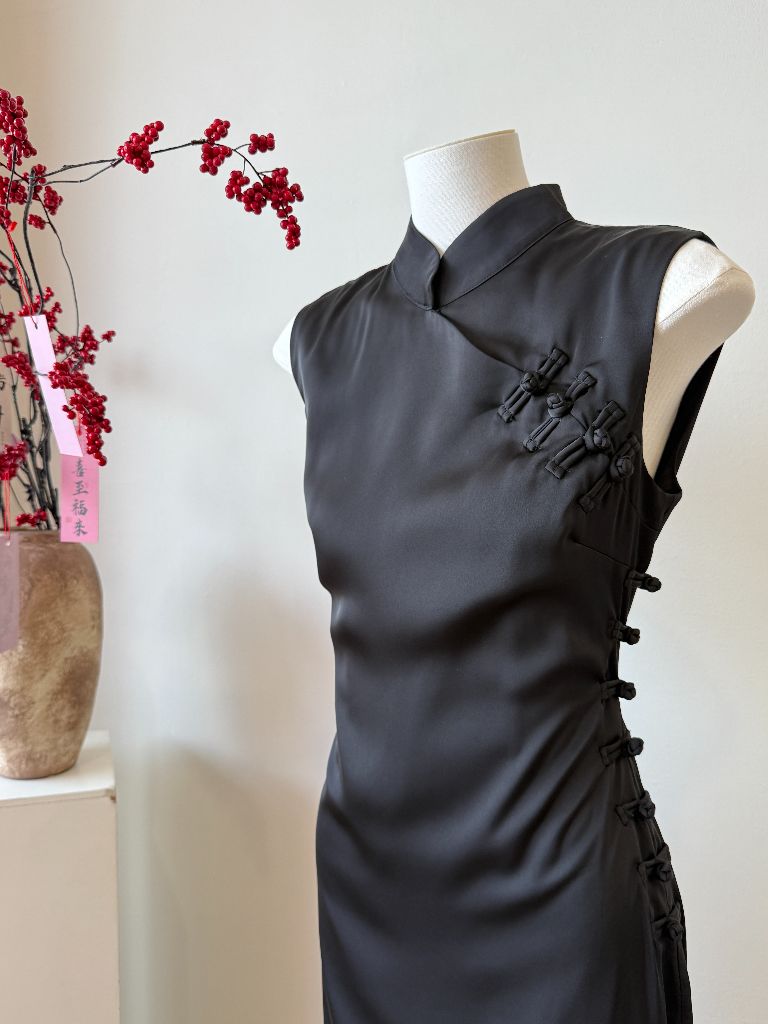 Shuang Ze Side Slide Lacey Cheongsam