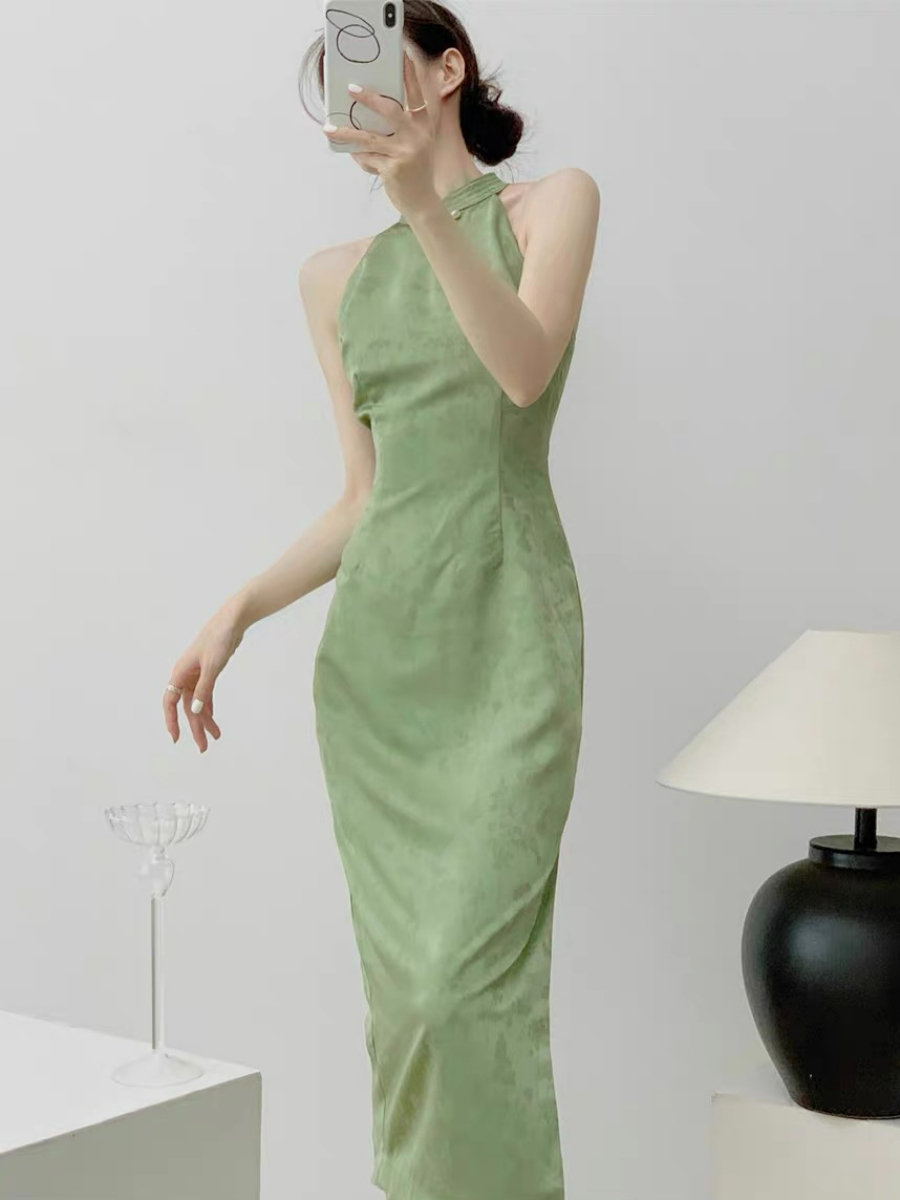 Xi Lang Halter Neck Sleeveless Cheongsam-The Black Bow-