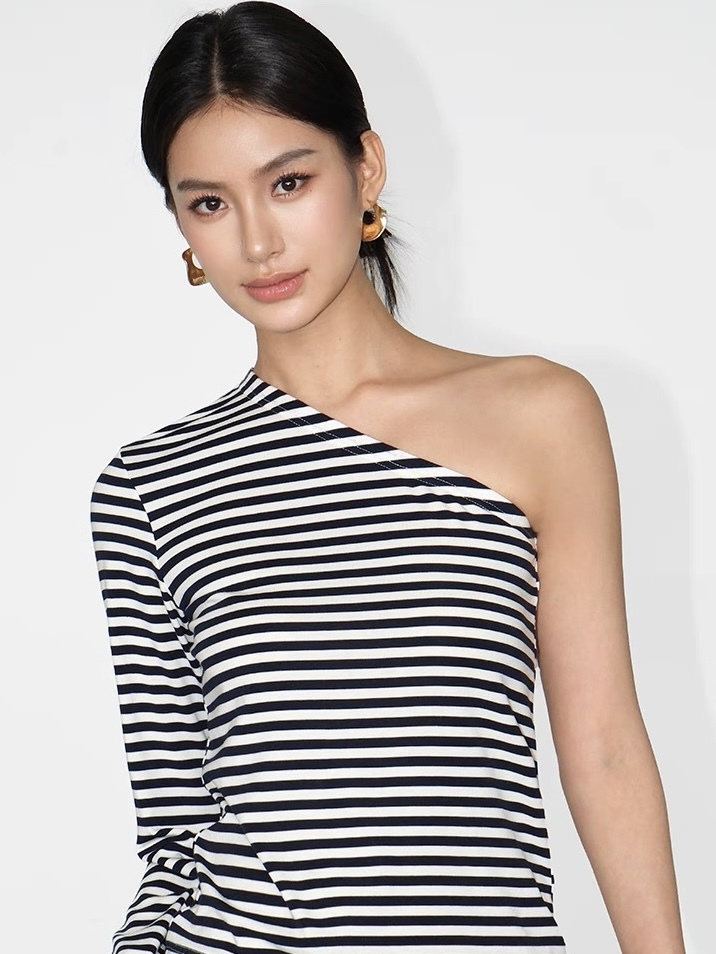 One Shoulder Top 1