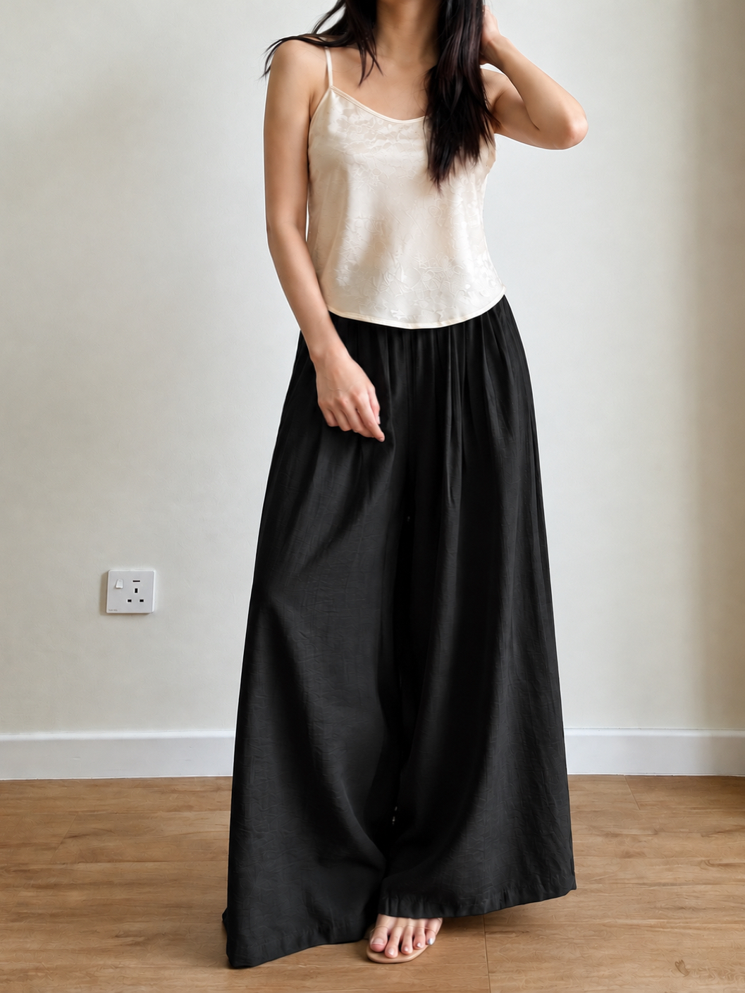 Gideon Crinkle-Texture Flowy Wide Leg Pants