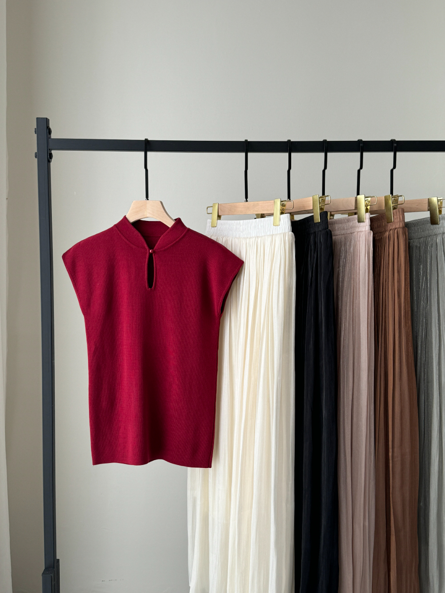 Yi Zhi Oriental Collar Knit Top-The Black Bow-