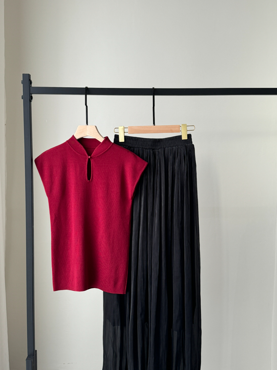 Yi Zhi Oriental Collar Knit Top-The Black Bow-