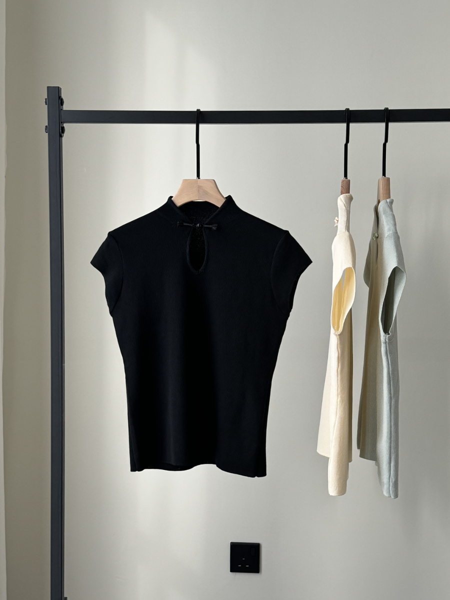 Zhi Qiu Oriental Knit Top with Pankou
