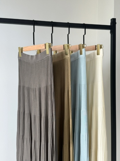 Emma Pleated Maxi Skirt