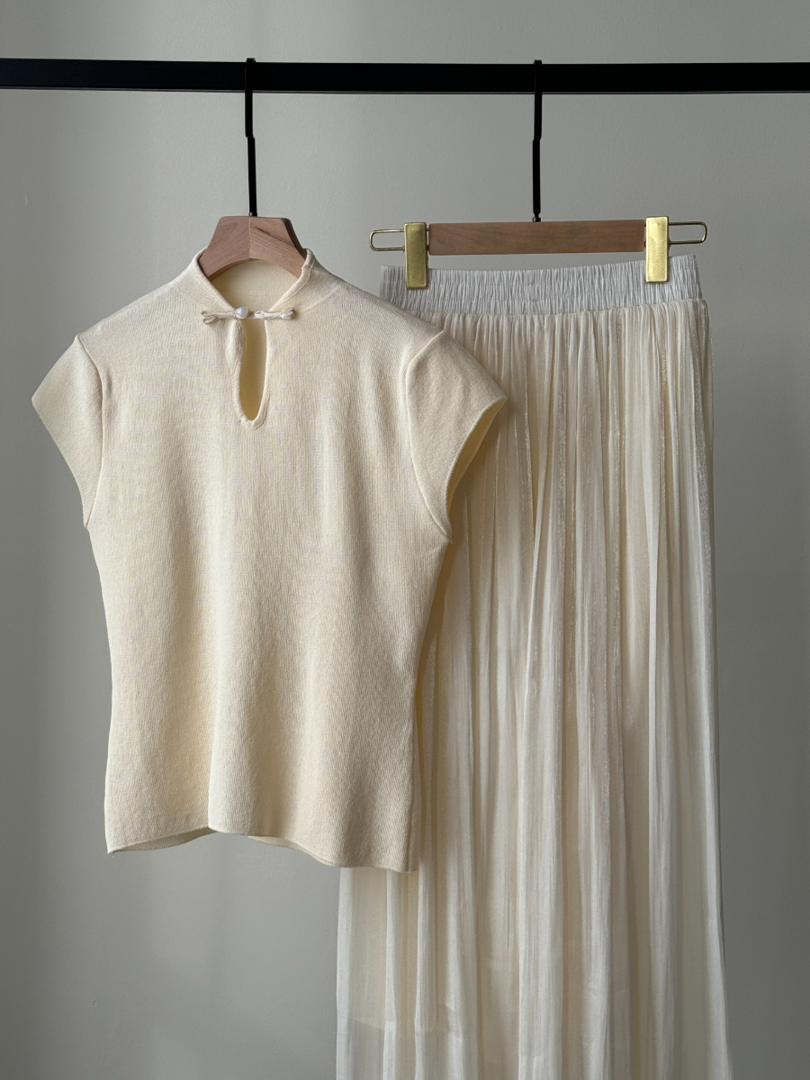 Zhi Qiu Oriental Knit Top with Pankou-The Black Bow-