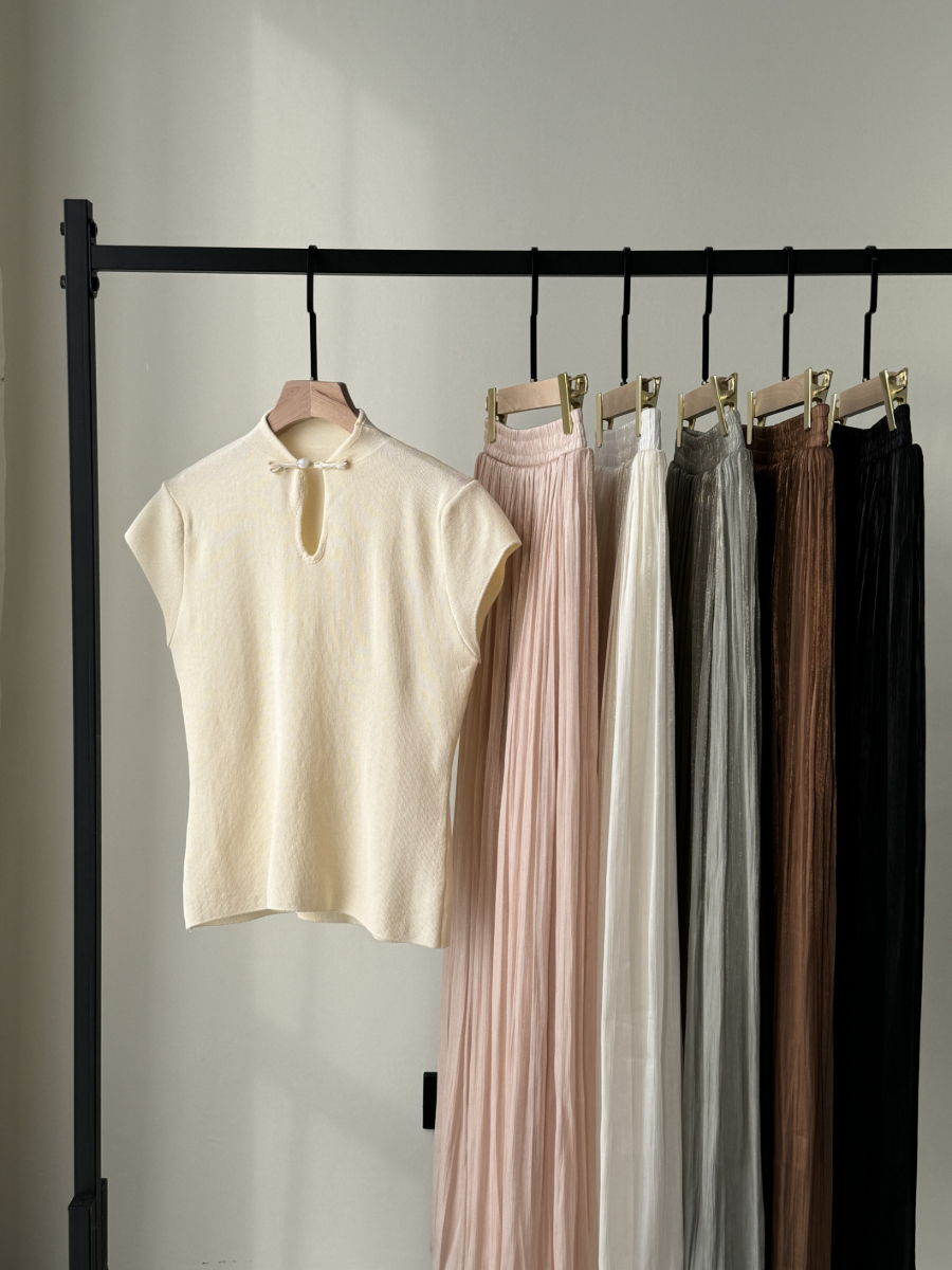 Zhi Qiu Oriental Knit Top with Pankou-The Black Bow-