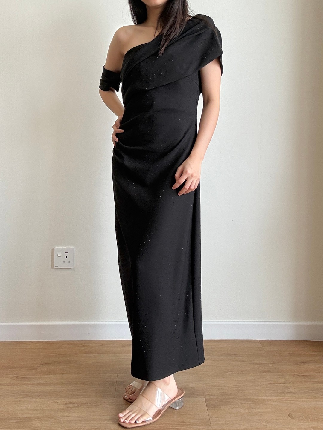 Fandekka Asymmetric Shoulder Dinner Dress