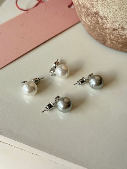 Seo-Ah Pearl Ear Studs (POS)