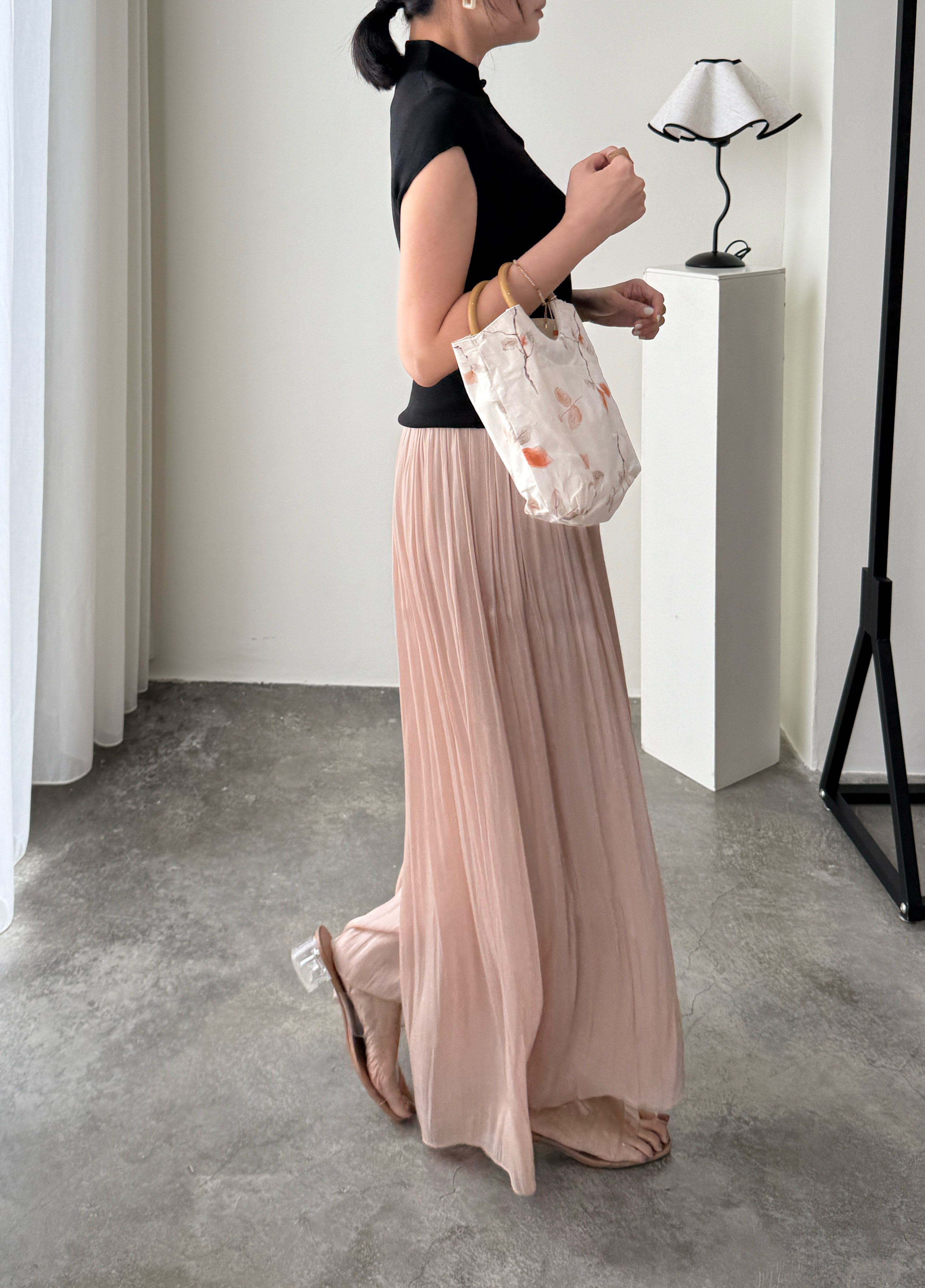 Yun Er Flowy Wide Leg Pants-The Black Bow-