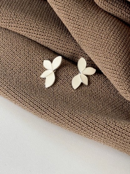 Ga-Eul Petal Stud Earrings