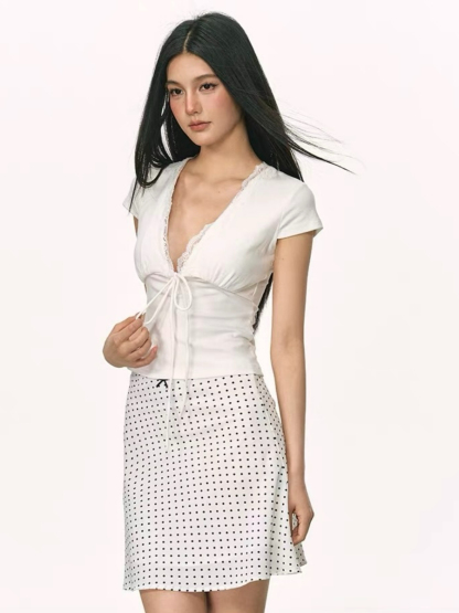 Omyra Deep-V Cut Lacey Trim Top