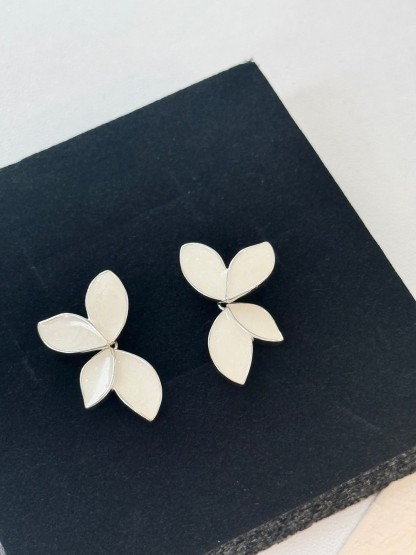 Ga-Eul Petal Stud Earrings