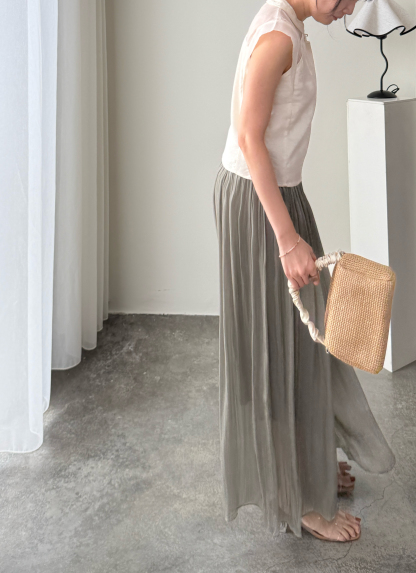 Yun Er Flowy Wide Leg Pants-The Black Bow-