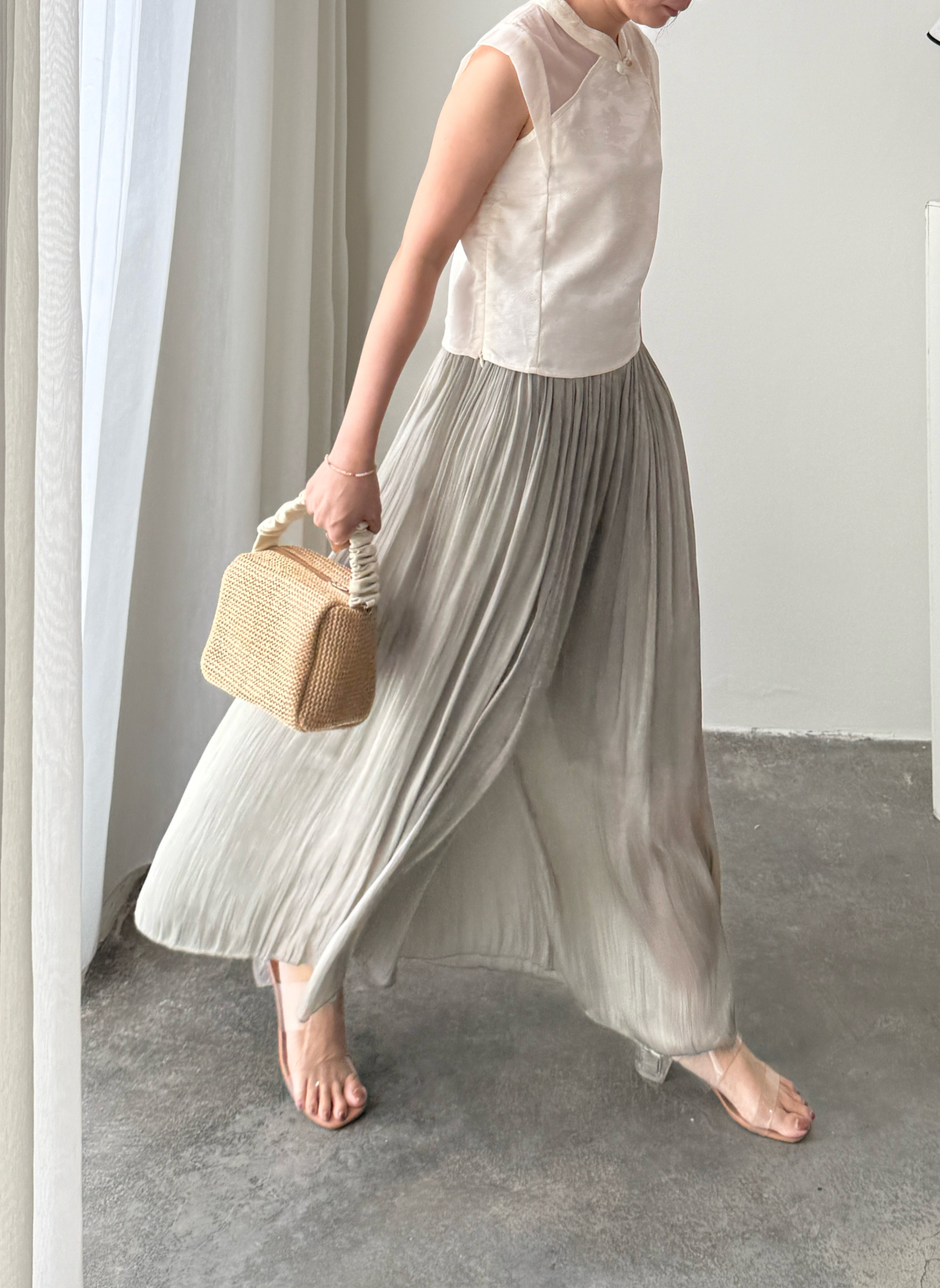 Yun Er Flowy Wide Leg Pants-The Black Bow-