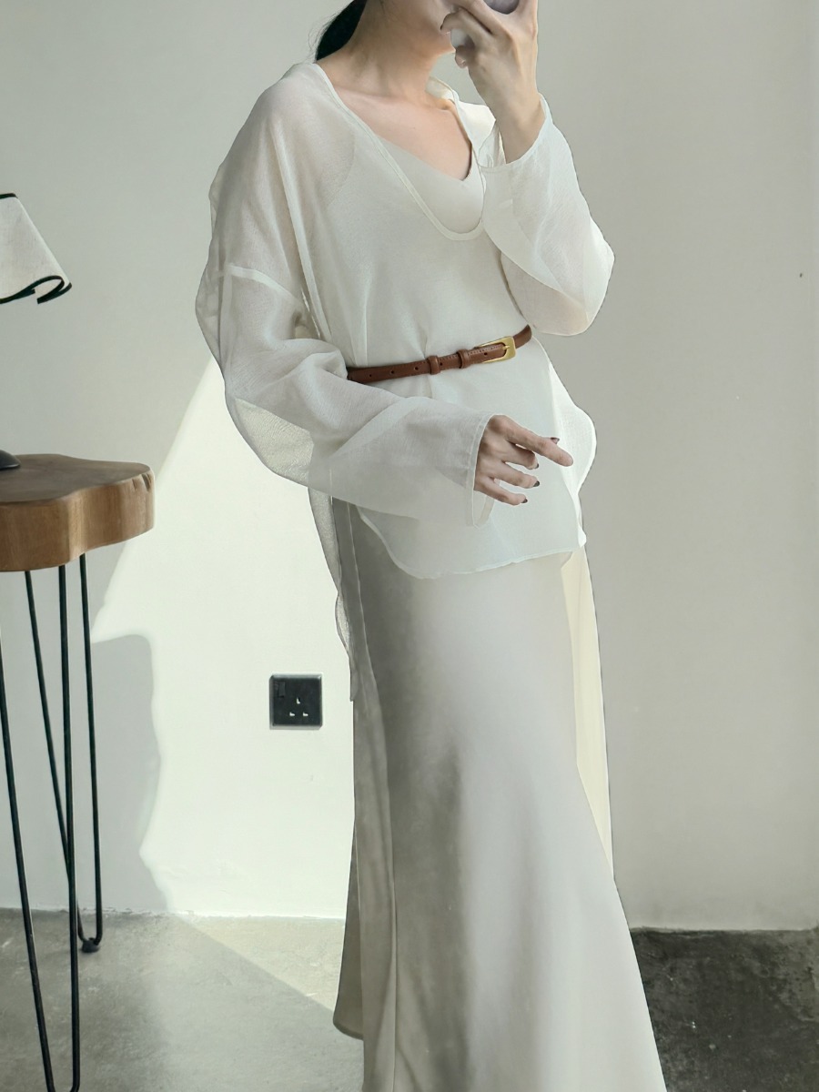 Viori Sheer Linen Top-The Black Bow-