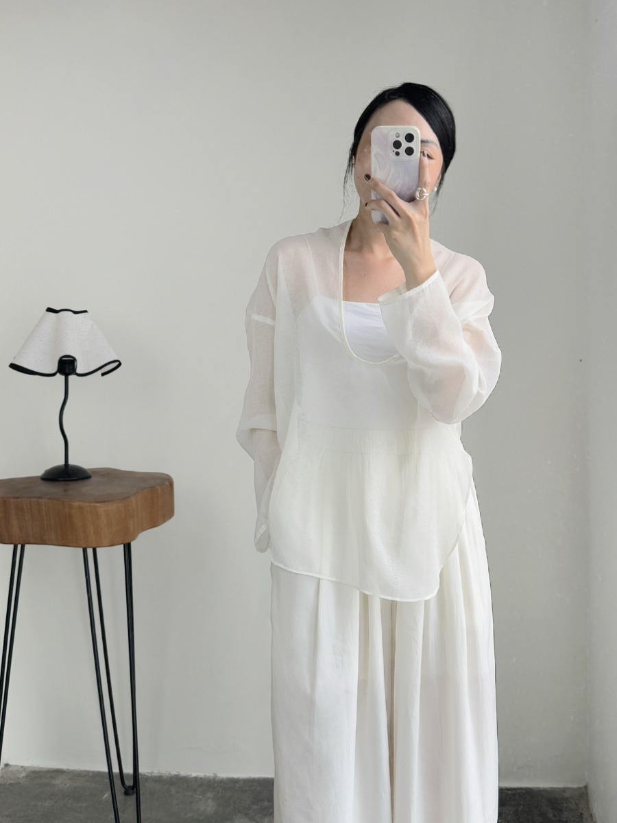 Viori Sheer Linen Top-The Black Bow-