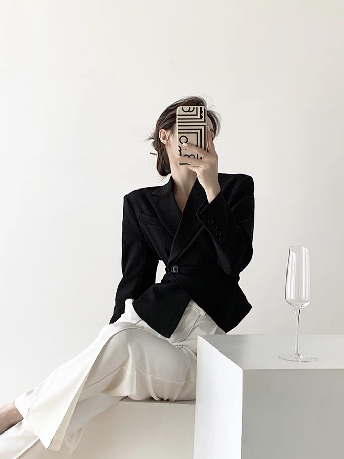 Nolan Single Button Blazer