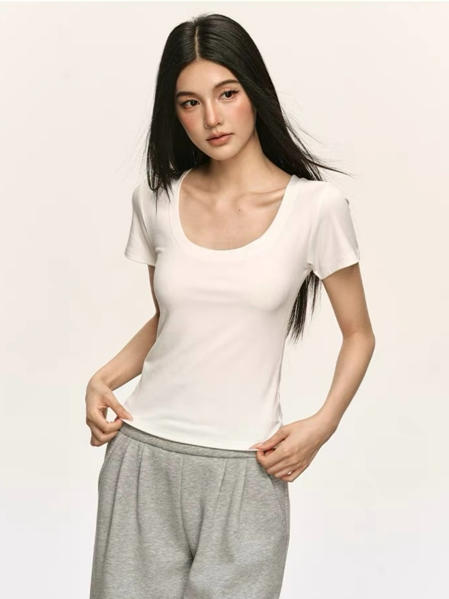Ondrea Basic Tee