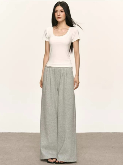 Ondrea Basic Tee