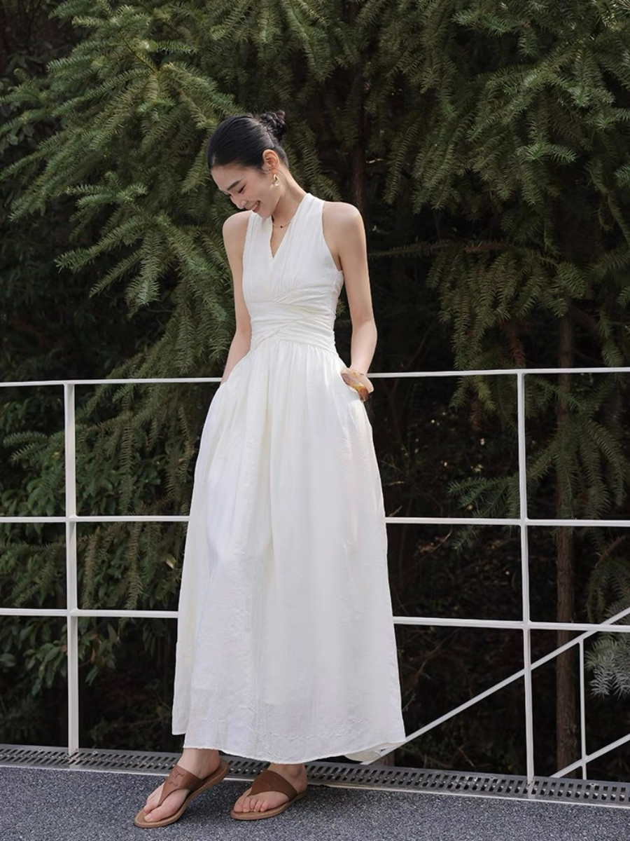 Xenna Halter Neck Maxi Dress-The Black Bow