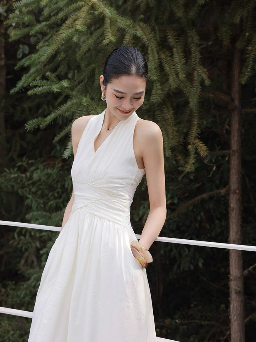 Xenna Halter Neck Maxi Dress-The Black Bow