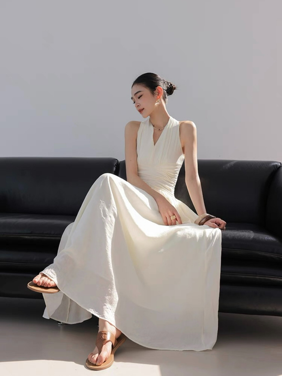 Xenna Halter Neck Maxi Dress-The Black Bow