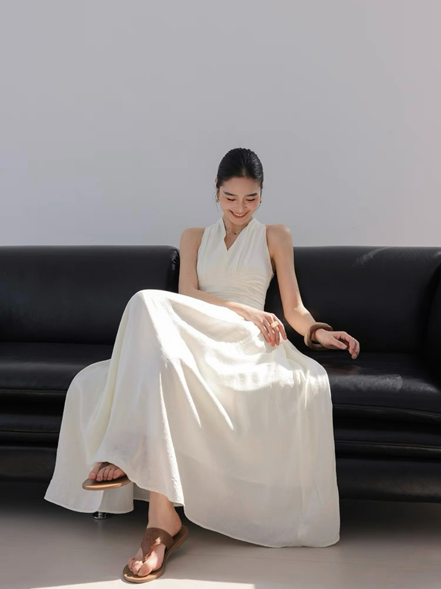 Xenna Halter Neck Maxi Dress-The Black Bow