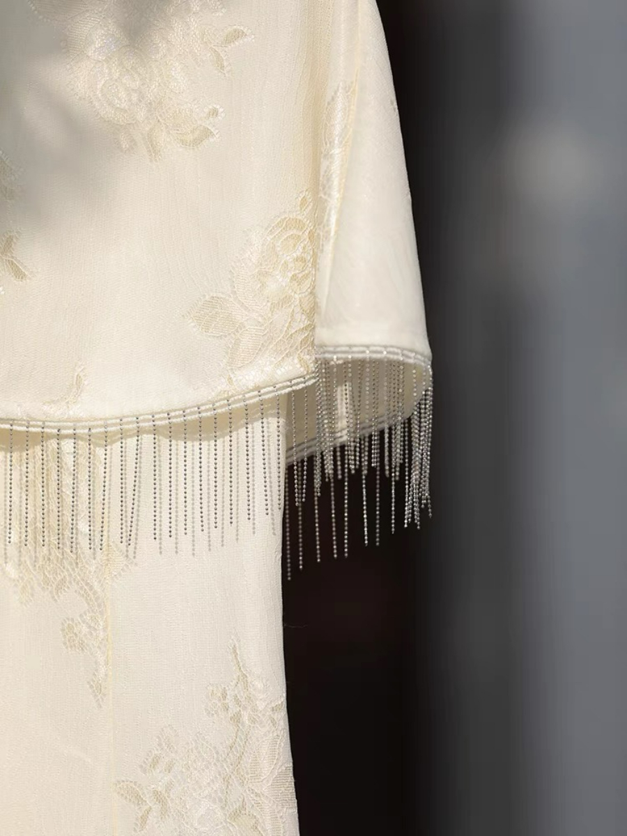 Ya Bing Lacey Cheongsam with Cape-The Black Bow-