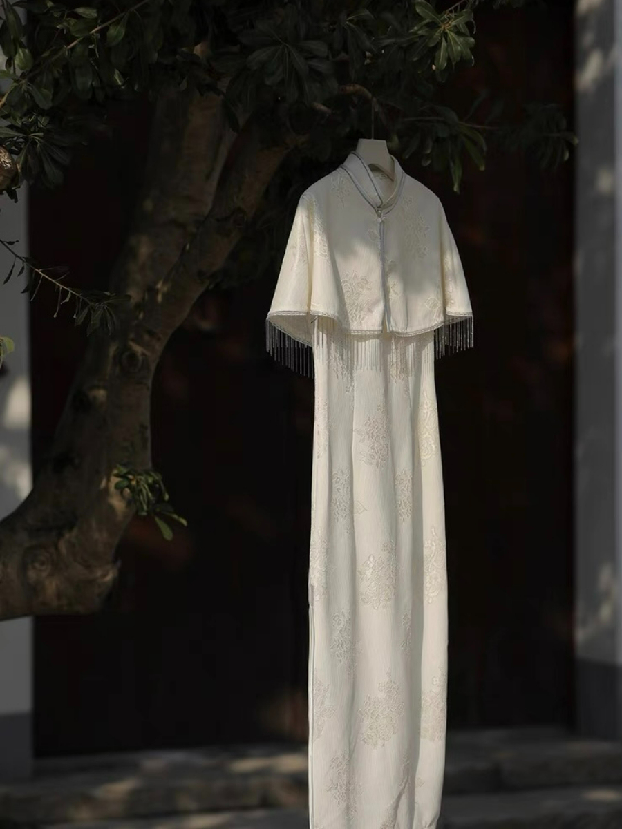 Ya Bing Lacey Cheongsam with Cape-The Black Bow-