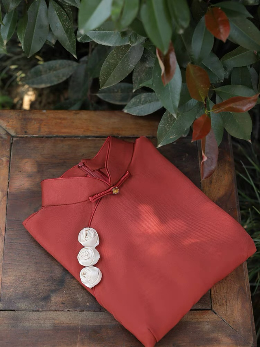 Ya Hong Sleeveless Cheongsam-The Black Bow-