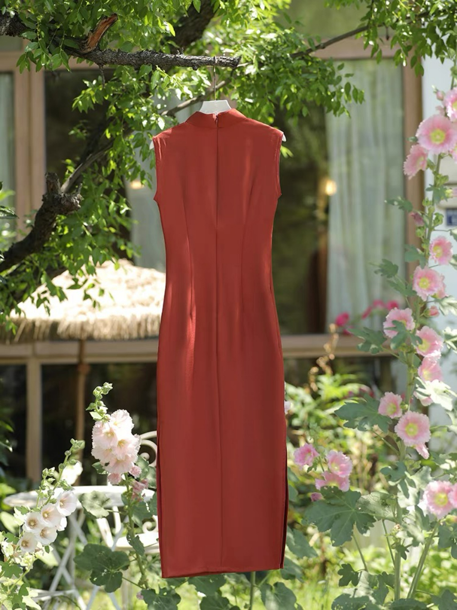 Ya Hong Sleeveless Cheongsam-The Black Bow-