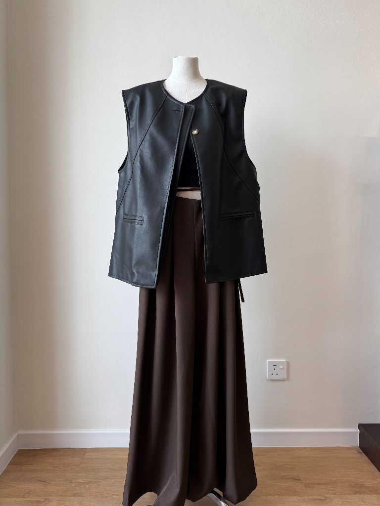 Vicenzo Faux Leather Sleeveless jacket