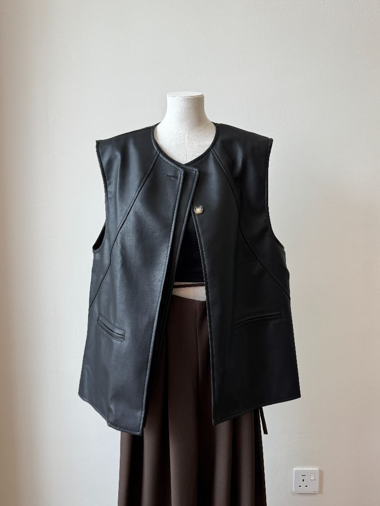 Vicenzo Faux Leather Sleeveless jacket
