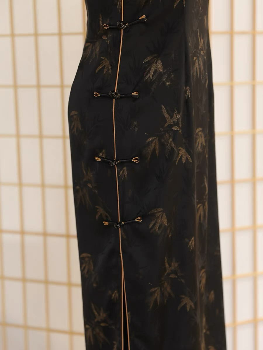Ya Zhu Bamboo Jacquard Cheongsam-The Black Bow-