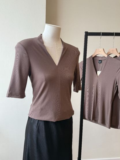 Katalynn Mid Sleeve V-Neck Knit Top