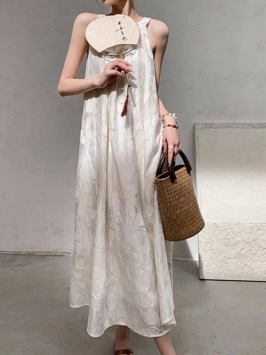 Xanelle Halter Neck Flowy Floral Dress