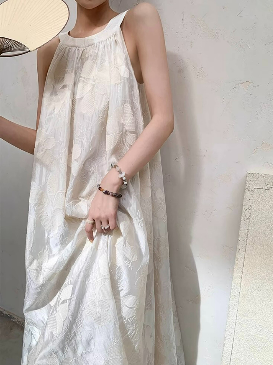 Xanelle Halter Neck Flowy Floral Dress