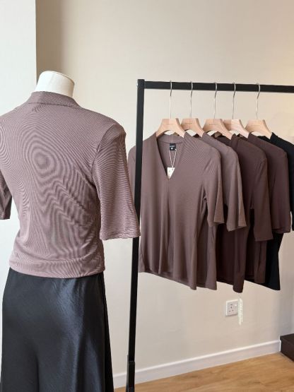 Katalynn Mid Sleeve V-Neck Knit Top