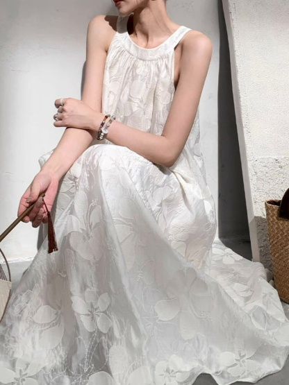 Xanelle Halter Neck Flowy Floral Dress