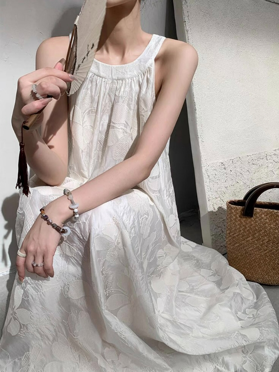 Xanelle Halter Neck Flowy Floral Dress