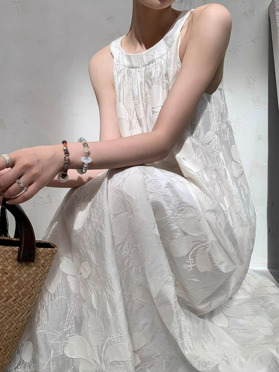 Xanelle Halter Neck Flowy Floral Dress