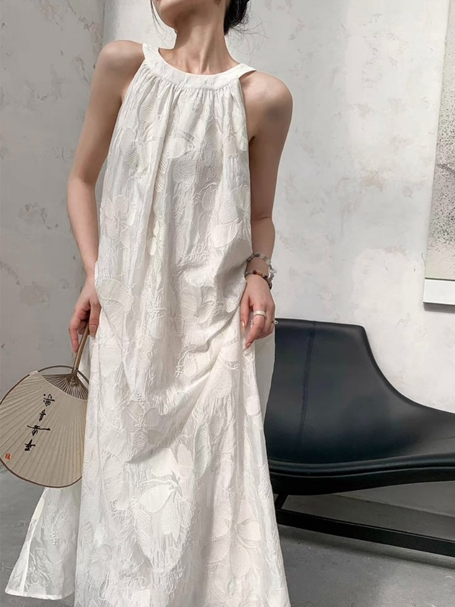 Xanelle Halter Neck Flowy Floral Dress