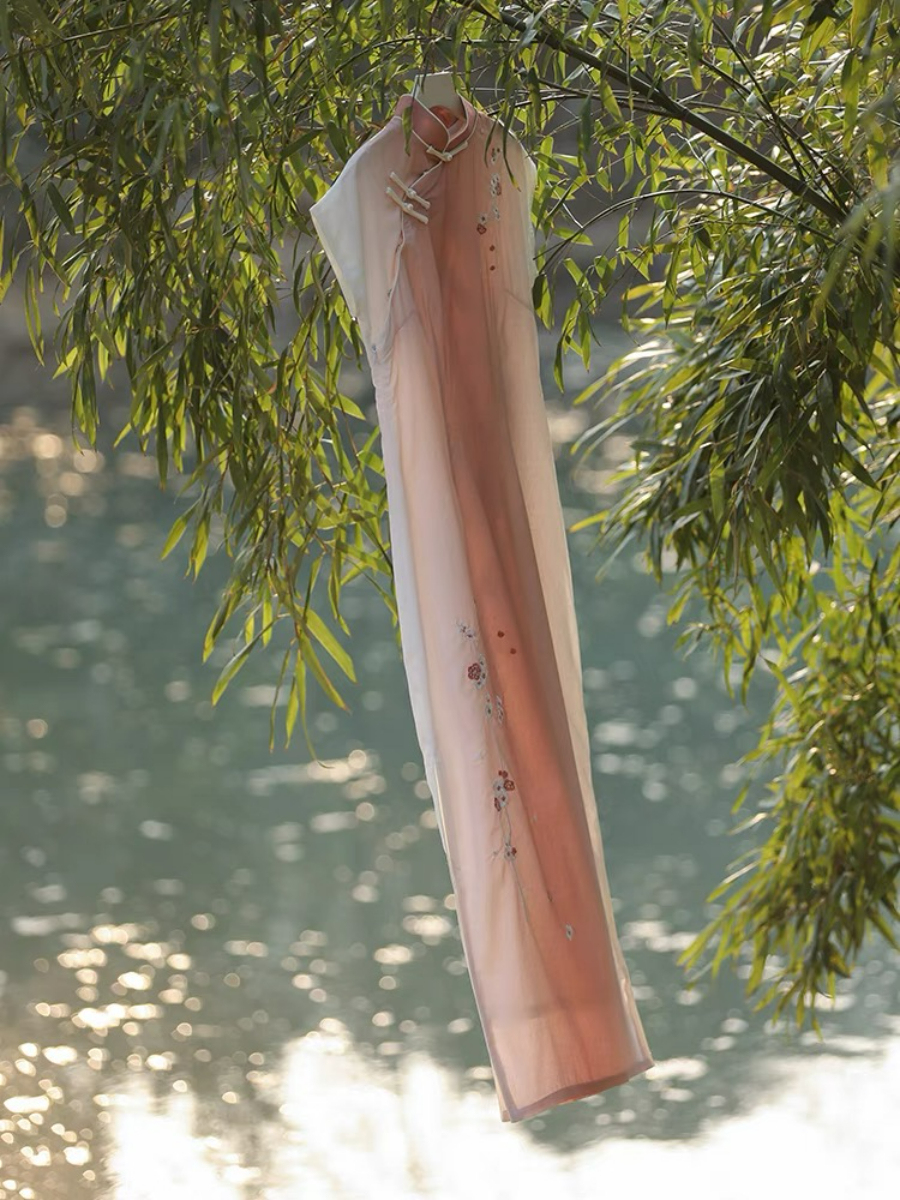 Ya Fen Cap Sleeve Cheongsam-The Black Bow-