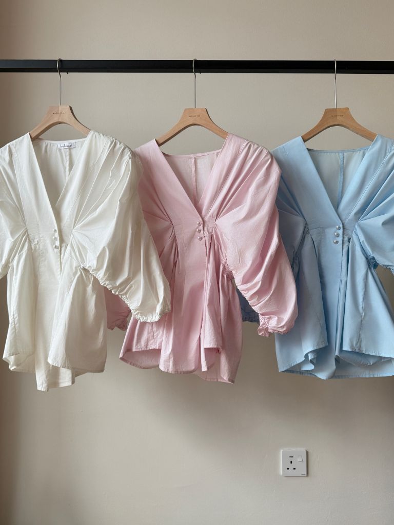 Vienna V Collar Ruched Top