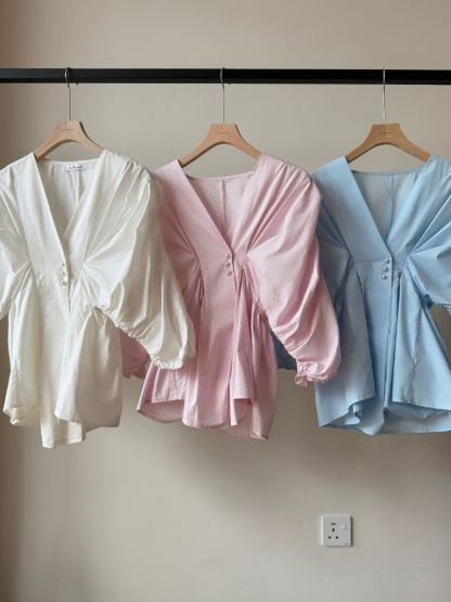 Vienna V Collar Ruched Top