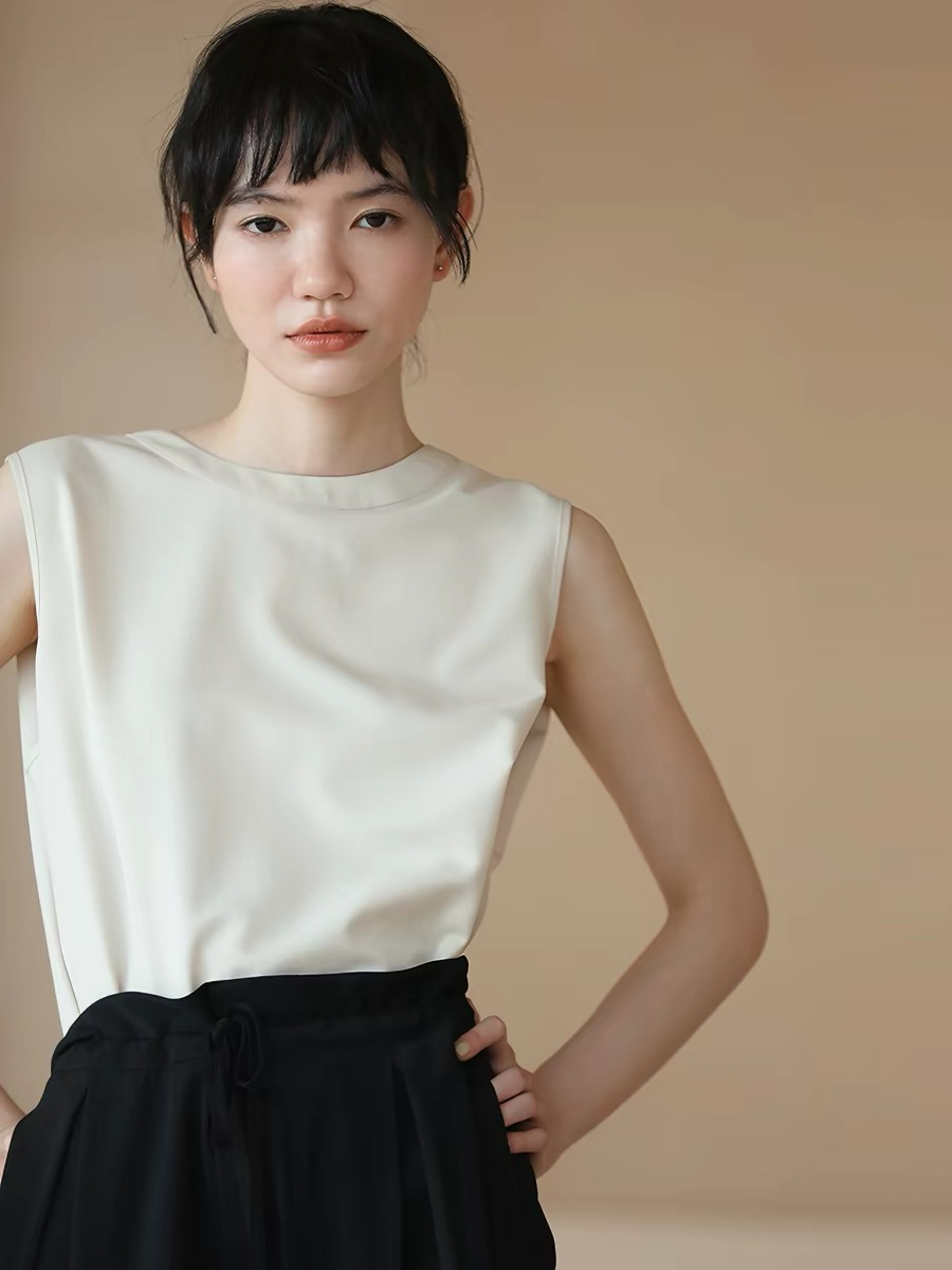 Hallie Flowy Cap Top