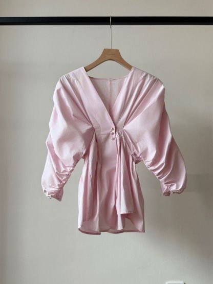 Vienna V Collar Ruched Top